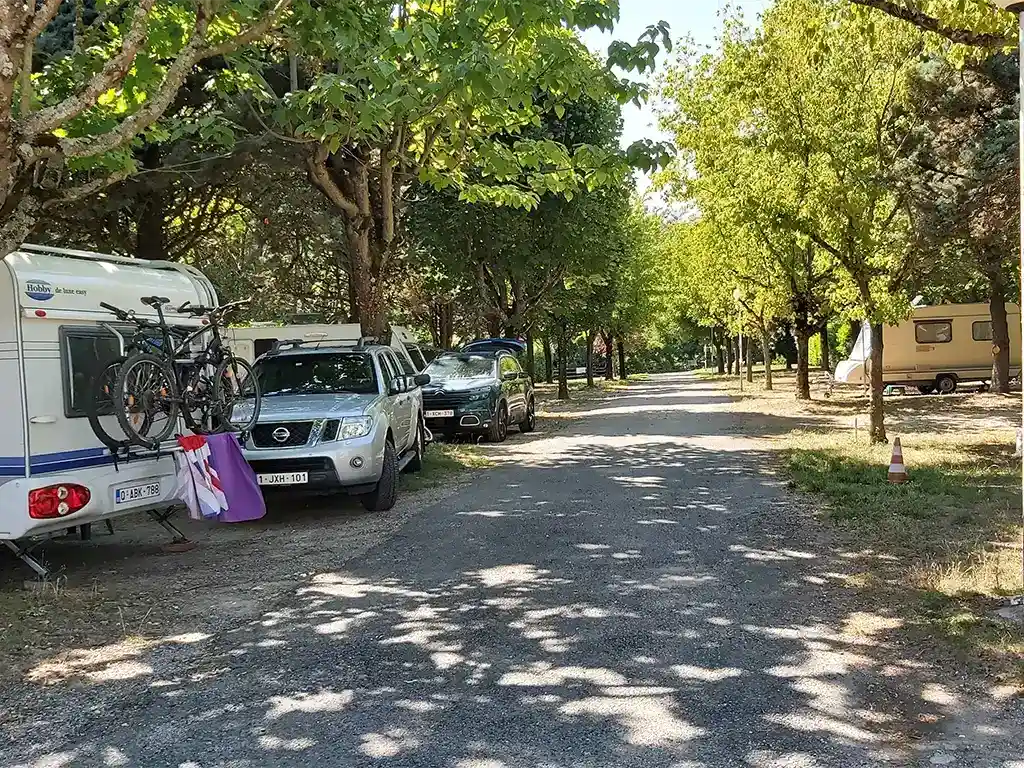 emplacement pour camping cars dans le parc du Pilat